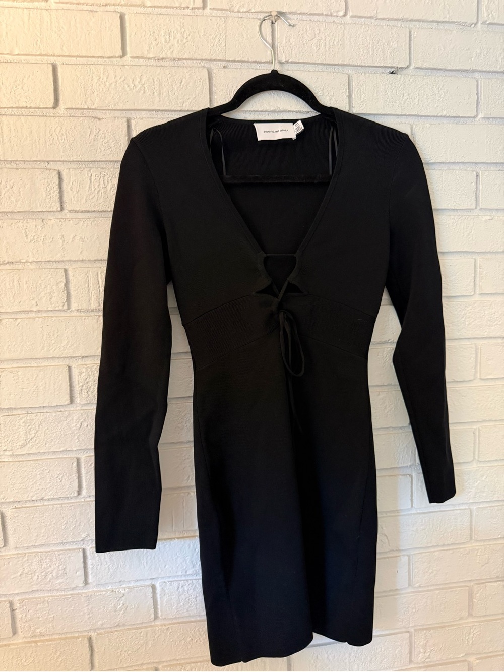 Women's Black Long Sleeve V-Neck Tie-Front Dress